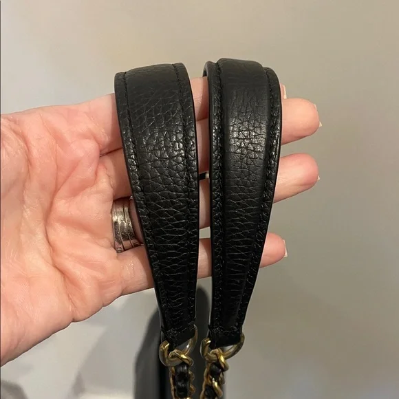 Tory Burch Black Shoulder Bag with Gold Chain - Picture 5 of 7